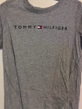 Tommy Hilfiger Gray Logo Crew Tee with Flag Detail